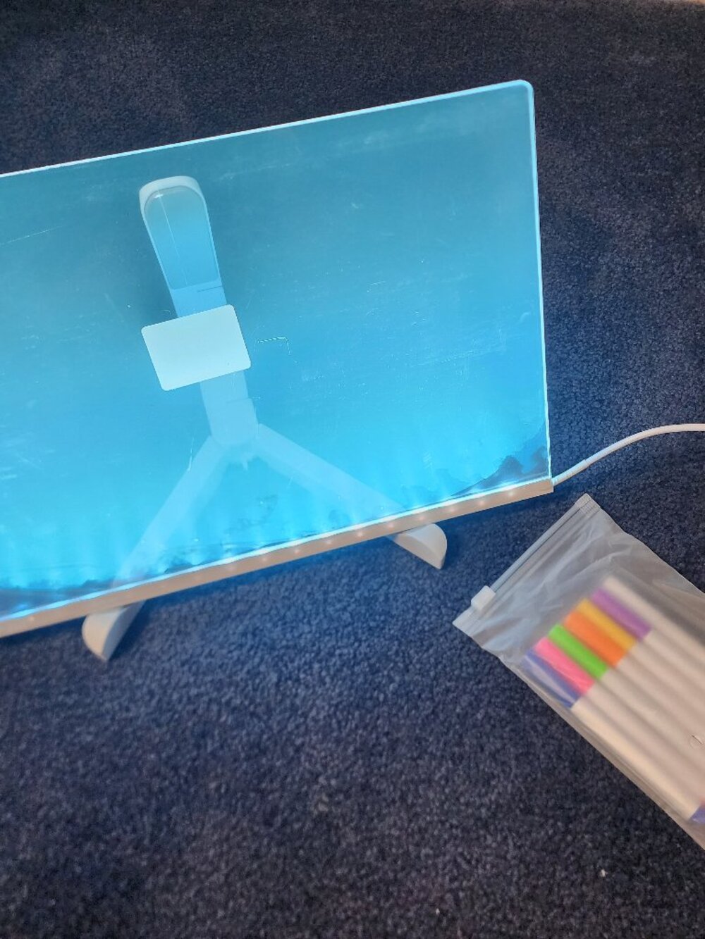 Acrylic Note Board - Picture 3 of 3
